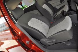 2010款雪佛兰新赛欧两厢1.2L