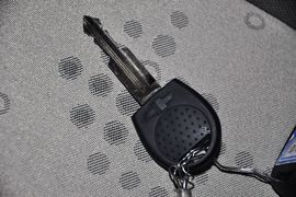 2010款雪佛兰新赛欧两厢1.2L