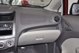 2010款雪佛兰新赛欧两厢1.2L