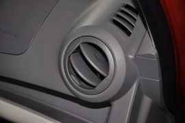 2010款雪佛兰新赛欧两厢1.2L