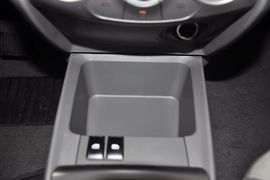 2010款雪佛兰新赛欧两厢1.2L