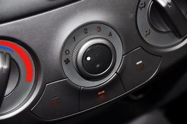 2010款雪佛兰新赛欧两厢1.2L