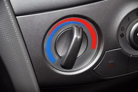 2010款雪佛兰新赛欧两厢1.2L