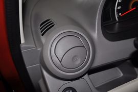 2010款雪佛兰新赛欧两厢1.2L