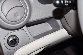 2010款雪佛兰新赛欧两厢1.2L