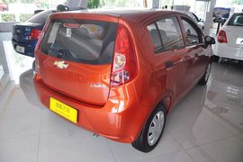 2010款雪佛兰新赛欧两厢1.2L