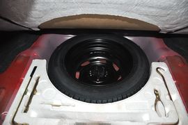 2012款吉利英伦SC3