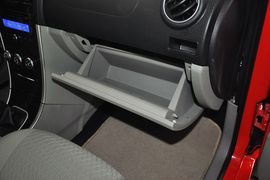 2012款吉利英伦SC3