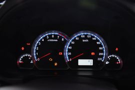 2012款吉利英伦SC3