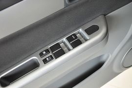 2013款长安铃木雨燕1.5L手动标准型