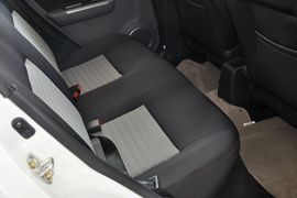 2013款长安铃木雨燕1.5L手动标准型