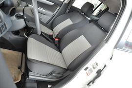 2013款长安铃木雨燕1.5L手动标准型
