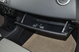 2013款长安铃木雨燕1.5L手动标准型
