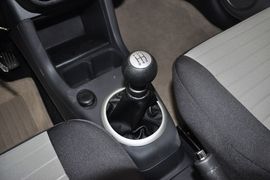 2013款长安铃木雨燕1.5L手动标准型