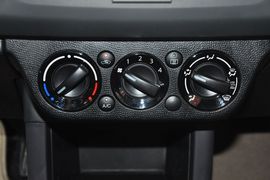 2013款长安铃木雨燕1.5L手动标准型