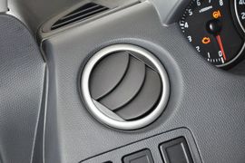 2013款长安铃木雨燕1.5L手动标准型