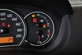 2013款长安铃木雨燕1.5L手动标准型