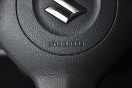 2013款长安铃木雨燕1.5L手动标准型