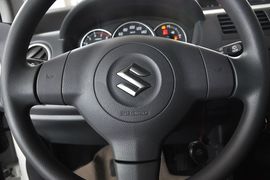 2013款长安铃木雨燕1.5L手动标准型