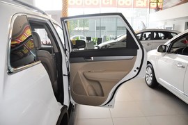 2013款起亚索兰托2.4GDI五座至尊版