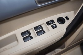 2013款起亚索兰托2.4GDI五座至尊版