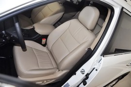 2013款起亚索兰托2.4GDI五座至尊版