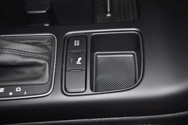 2013款起亚索兰托2.4GDI五座至尊版