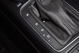 2013款起亚索兰托2.4GDI五座至尊版