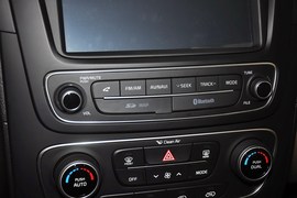 2013款起亚索兰托2.4GDI五座至尊版