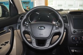 2013款起亚索兰托2.4GDI五座至尊版