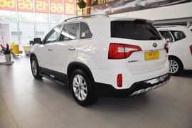 2013款起亚索兰托2.4GDI五座至尊版