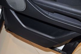 2013款路虎揽胜极光2.0T