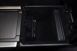 2013款路虎揽胜极光2.0T