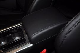 2013款路虎揽胜极光2.0T