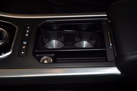 2013款路虎揽胜极光2.0T