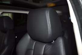 2013款路虎揽胜极光2.0T
