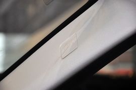 2013款路虎揽胜极光2.0T
