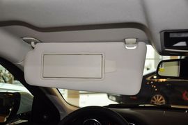 2013款路虎揽胜极光2.0T