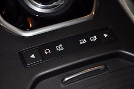 2013款路虎揽胜极光2.0T