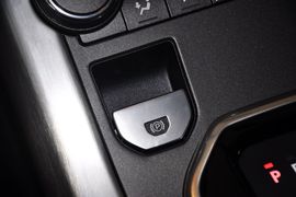 2013款路虎揽胜极光2.0T