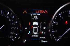 2013款路虎揽胜极光2.0T