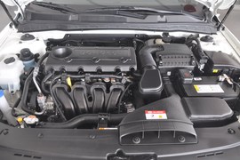 2013款起亚凯尊2.4L商务版
