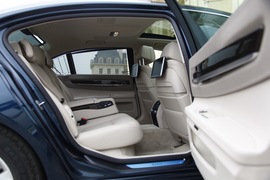 2013款宝马740Li