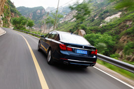 2013款宝马740Li