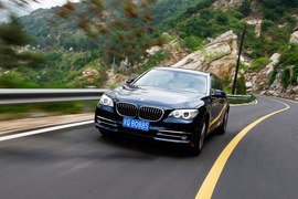 2013款宝马740Li