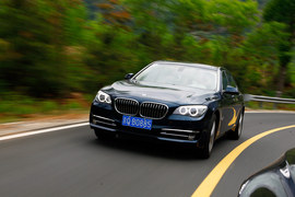 2013款宝马740Li