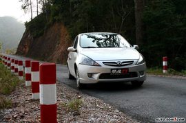 搜狐广西试驾景逸1.8T外观