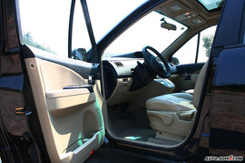 搜狐广西试驾景逸1.8T内饰