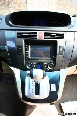 搜狐广西试驾景逸1.8T内饰