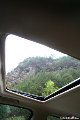 搜狐广西试驾景逸1.8T内饰